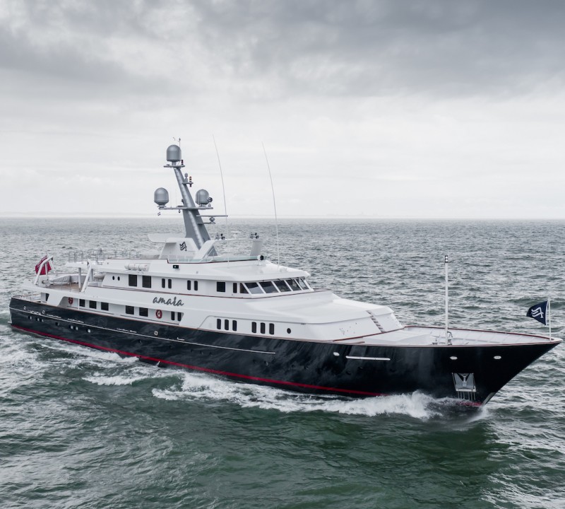 Yacht 'AMARA', Feadship CHARTERWORLD Luxury Superyacht Charters